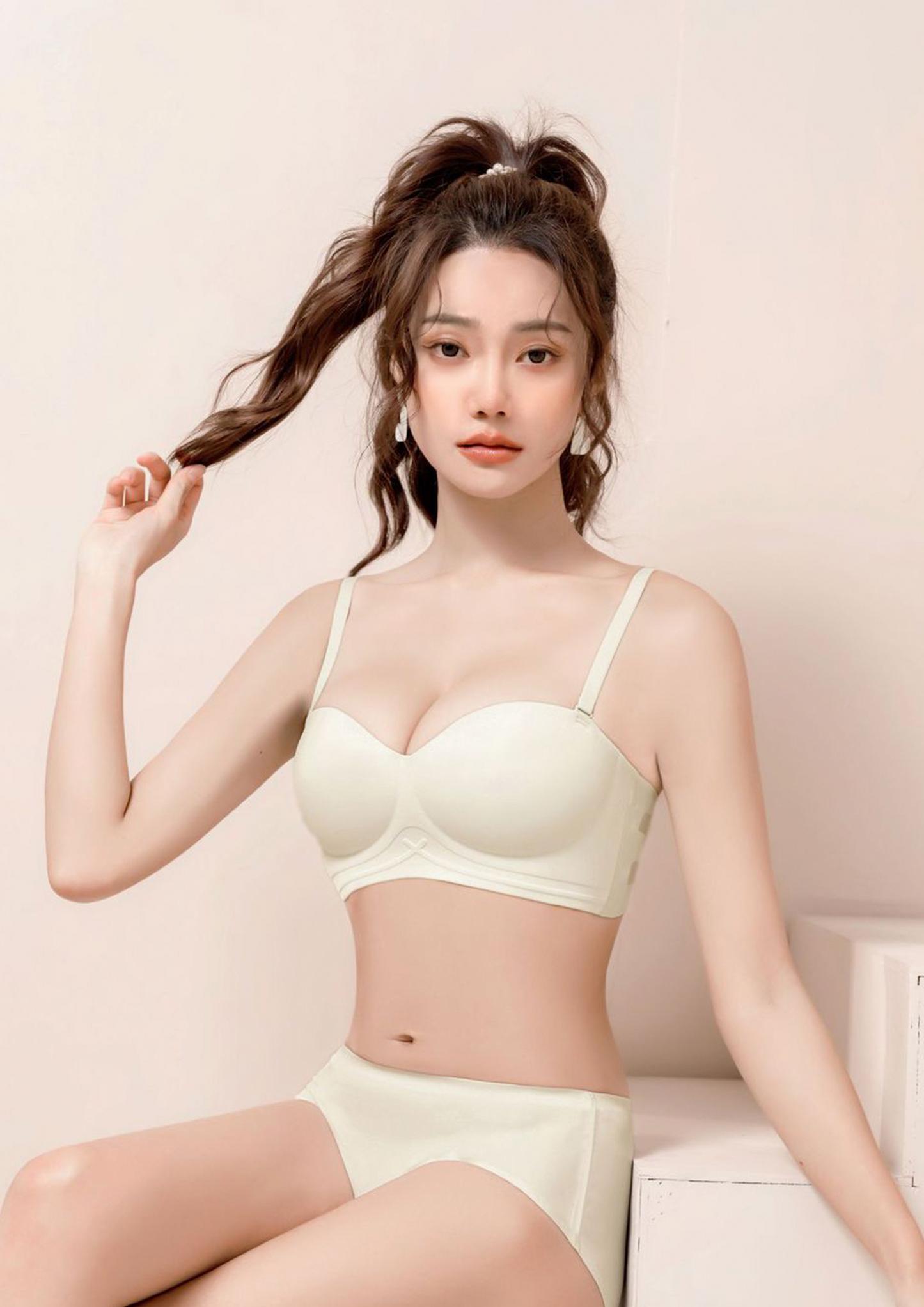 1013 STRAPLESS JELLY CROSS PUSH UP